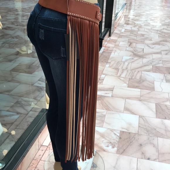 Long Fringe Western Belt Brown - Picture 3 of 6